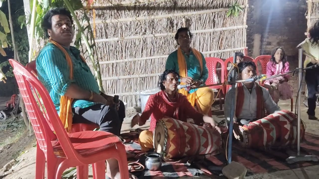 Baktor mahraj ke Puja me sanjha bhajan ga rahe hai ajay Beyash Ji Maharaj