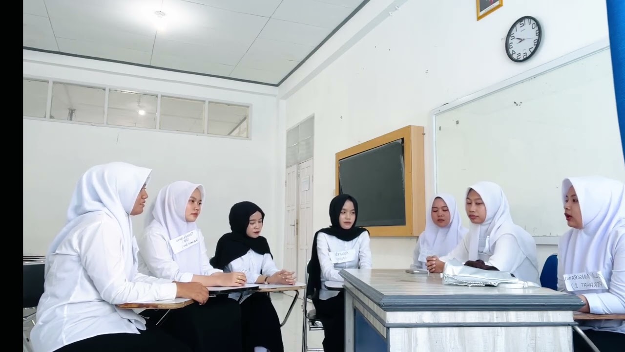pratikum kelompok 4 (komunikasi trend dan analisisnya dalam kesehatan)