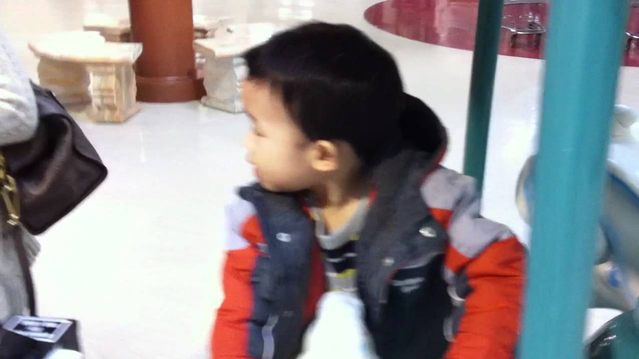 Astin at Fubon Market in Portland (27m)