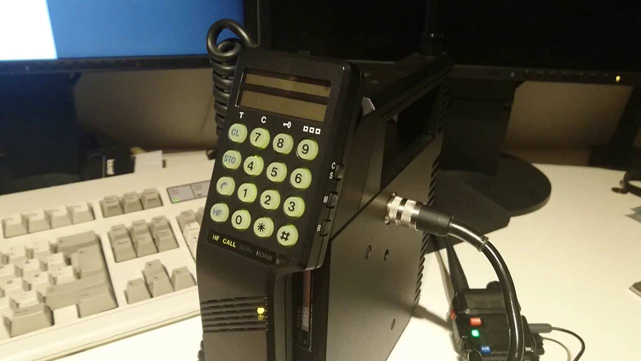 Mobira Talkman MD59 NMT450 cell phone in service