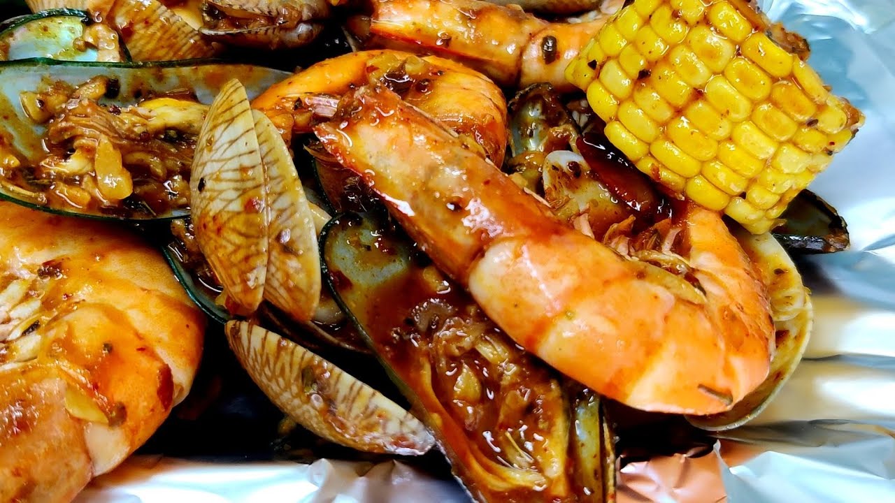 ပင်လယ်စာ ကုန်ထန် /Spicy Stir Fried Shrimp