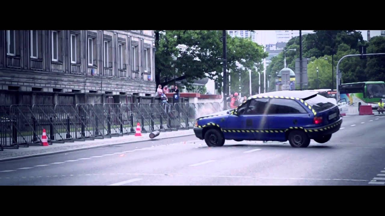 Potracenie i dachowanie na Krakowskim - Stunt Studio Kaskaderzy filmowi