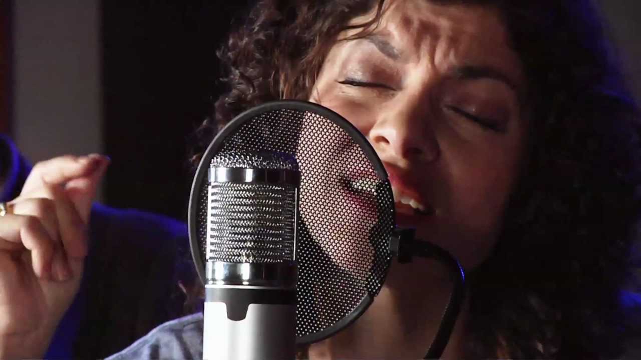 Carrie Rodriguez 