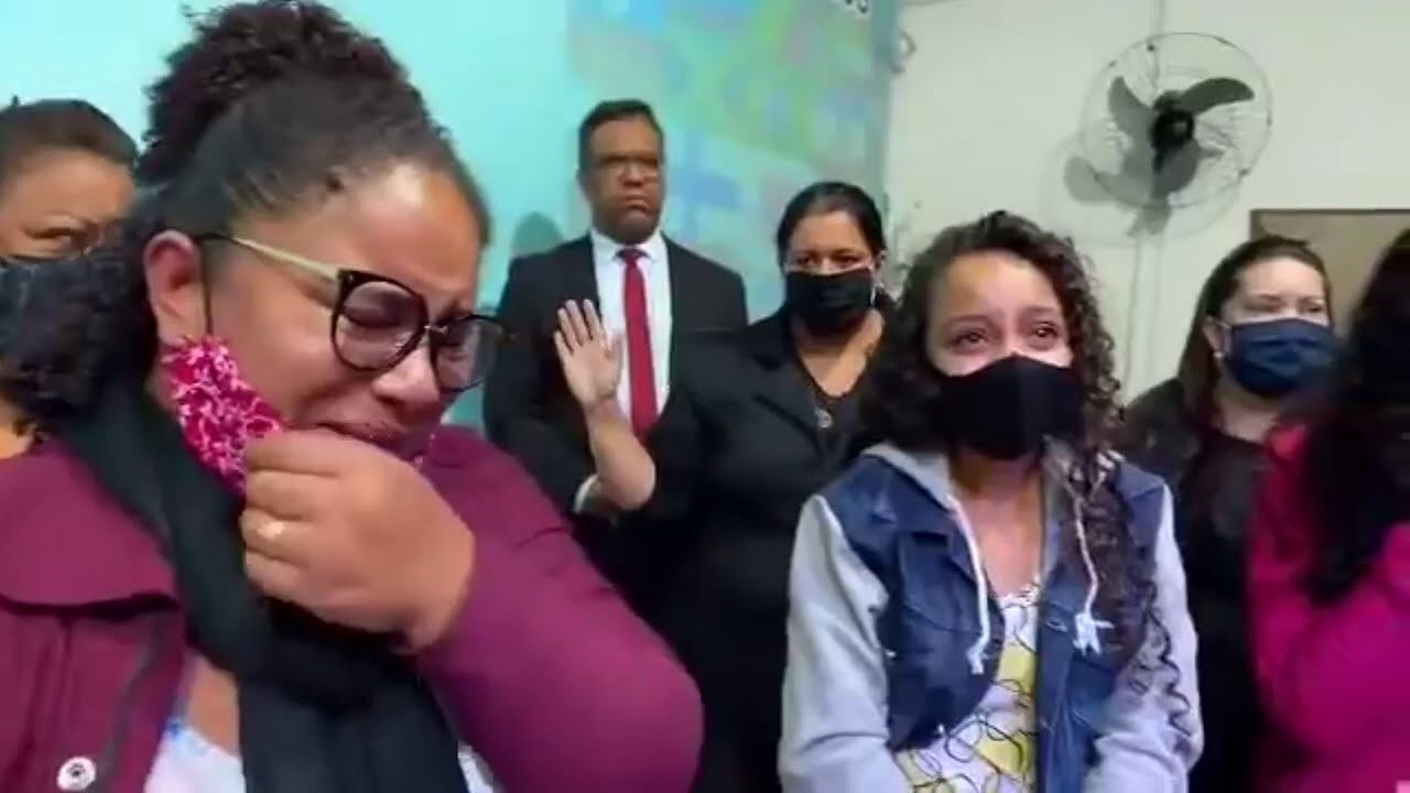 Pr. Roberto Ruiz - Revelação forte! Revela o nome da pessoa que se levantou contra o Pastor.