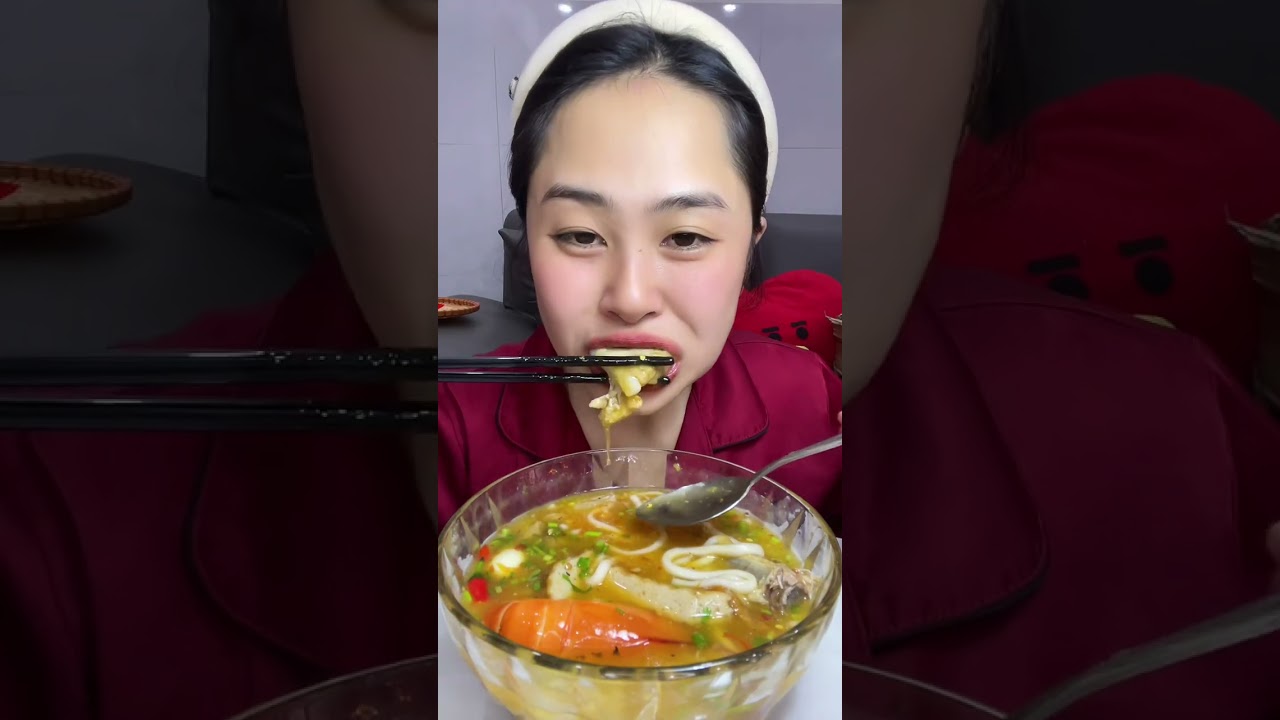 Nay Chồng Nấu Bánh Canh Full Topping Siu Cay Đơn Giản Mà Ngon #dungthichan #food #youtube #mukbang