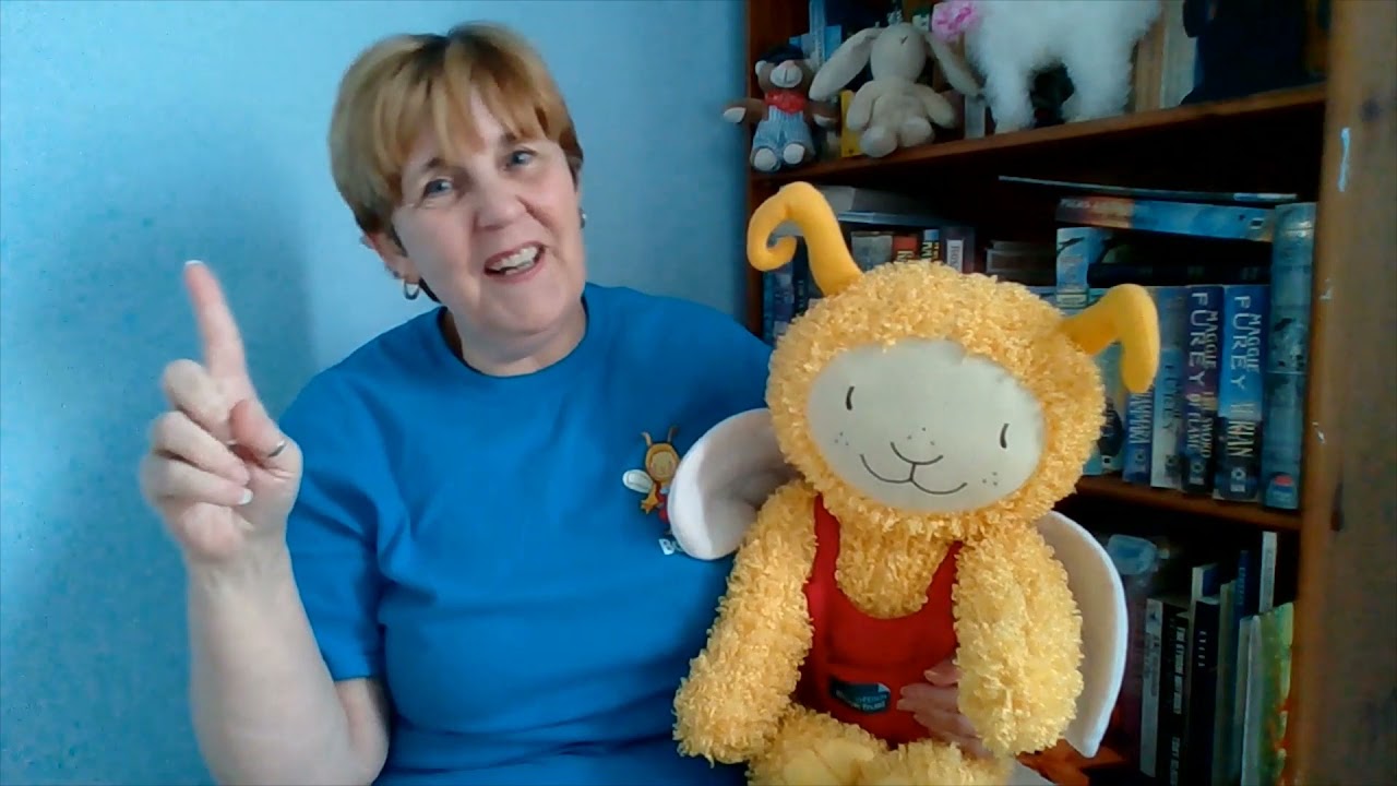 South Ayrshire Libraries Bookbug session with Renee