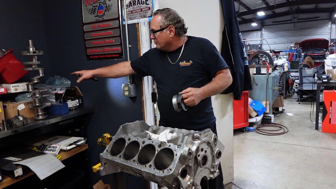 The OG SRC S10 Engine Build Moves Forward at Uncle Bob McVay's!