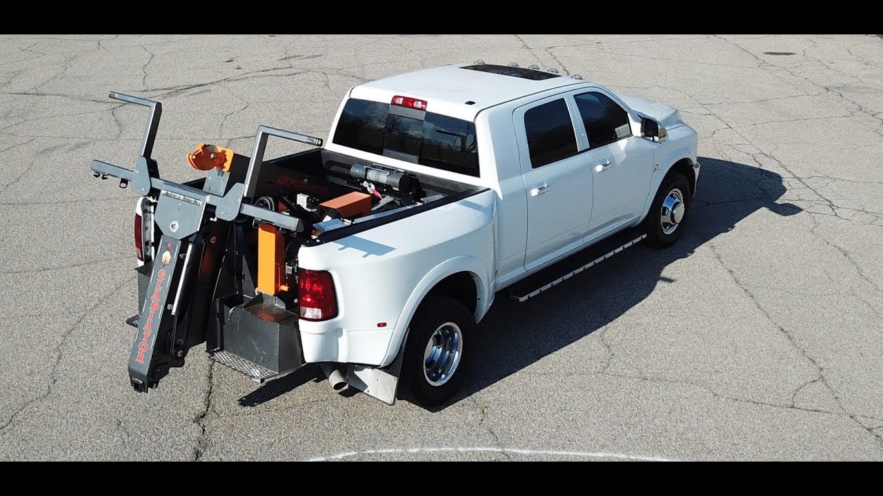 Gladiator for JG Towing by Detroit Wrecker