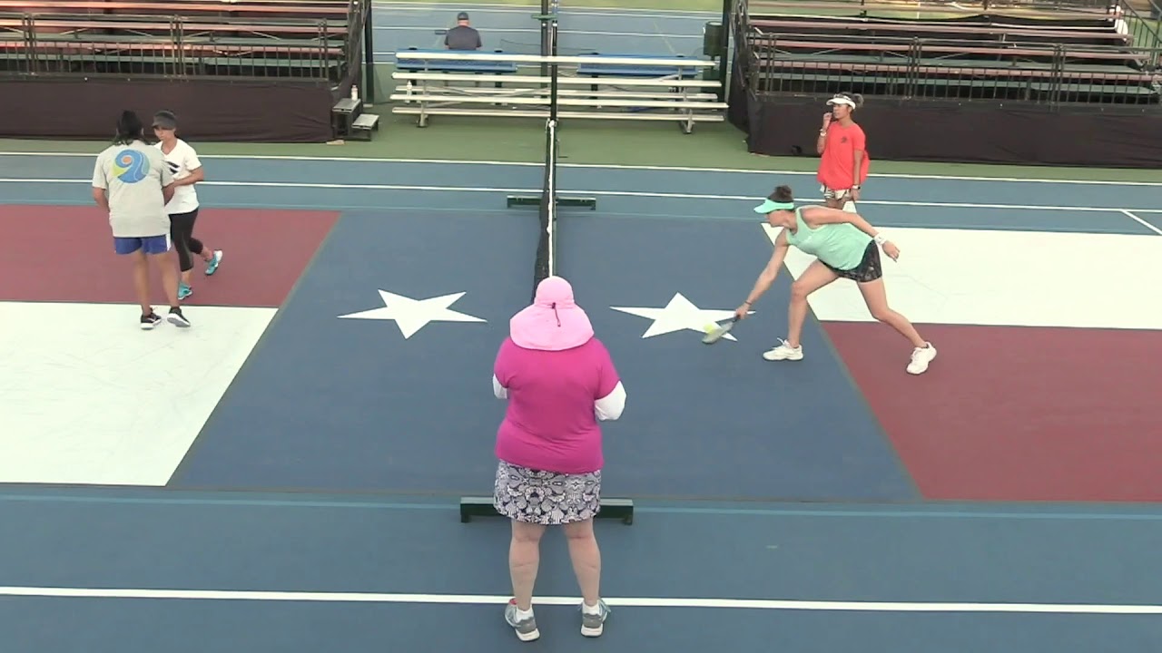 Womens Doubles 19+ 5.0 bronze - Thompson / Hargo vs De La Rosa / Phoumy