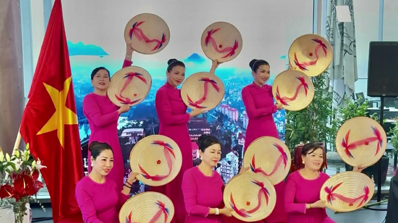 CLB NGHỆ THUẬT SEN VIỆT   3 NĂM GẮN KẾT VÀ LAN TỎA NGHỆ THUẬT