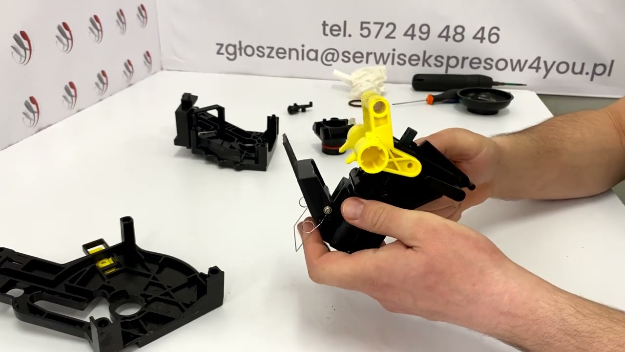 CZYSZCZENIE I KONSERWACJA bloku zaparzajacego ekspresu SAECO PHILIPS. Instrukcja krok po kroku.