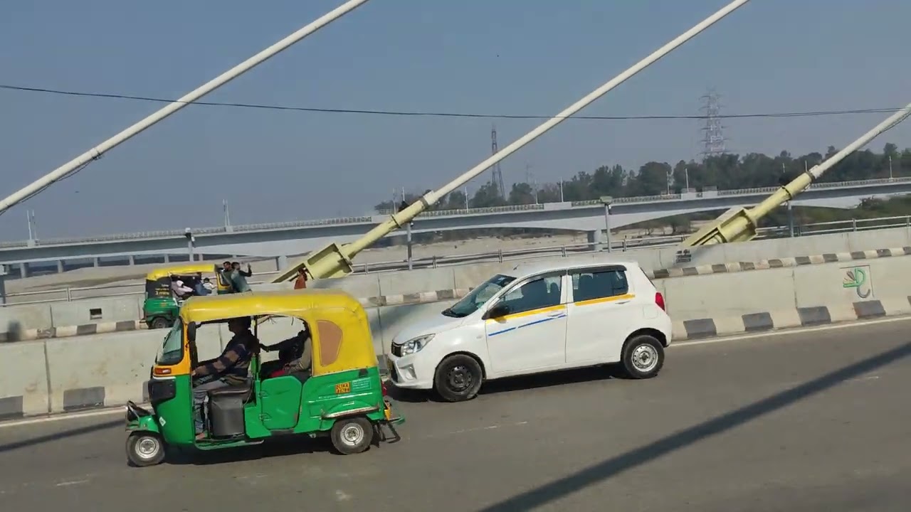 *signature bridge ke najare*