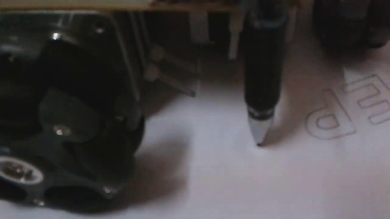 Draw Pen Car With Step Motor and Omni Wheels Text 2
