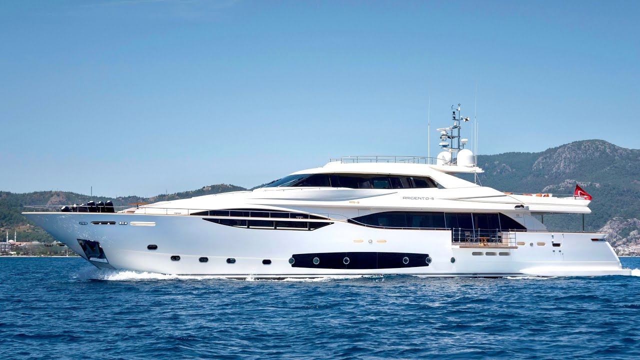 $10 Million Superyacht Tour : 2013 Ferretti Custom Line 124