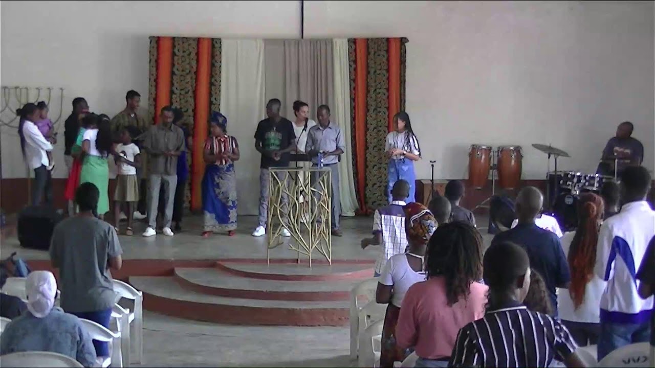 Culto De Domingo CCV Nampula - Pra Manuela Toureiro