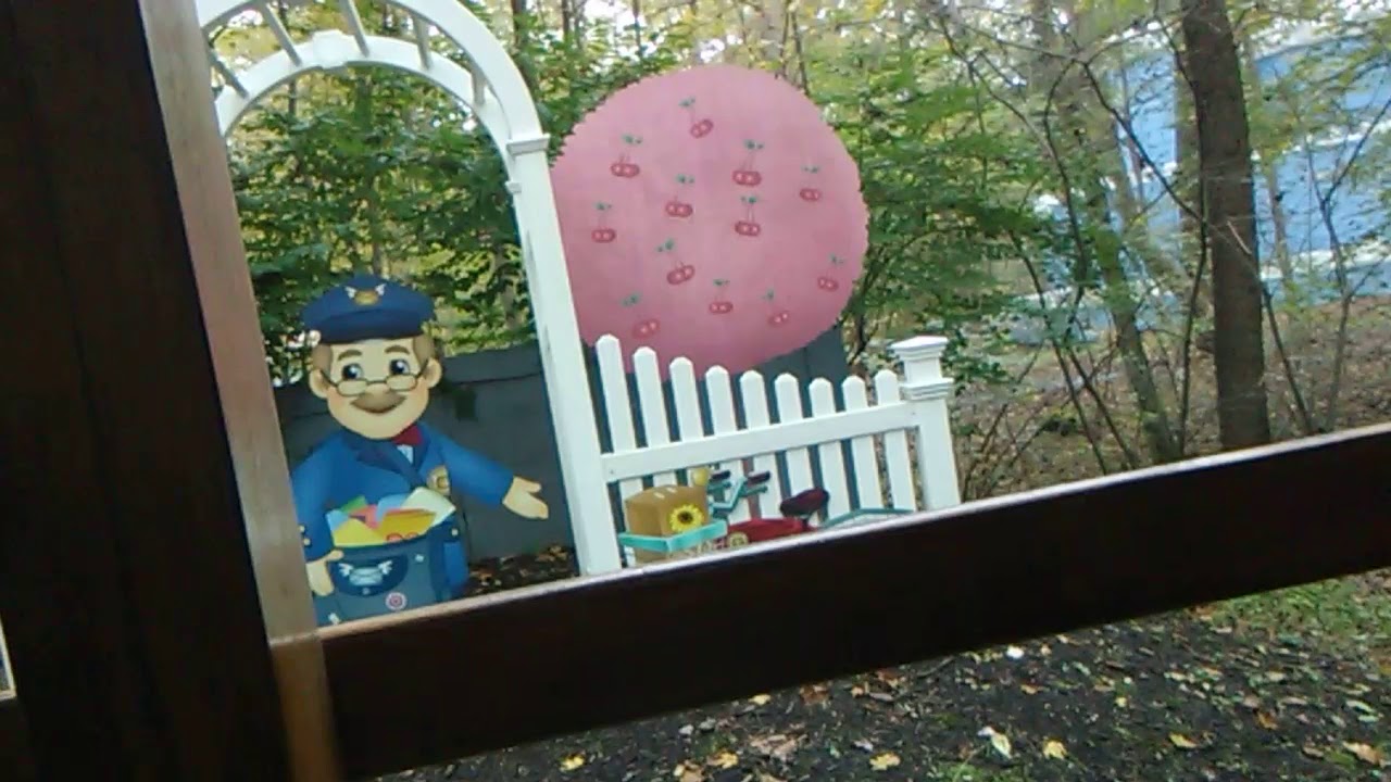 Daniel tiger's neighborhood BREAKING DOWN