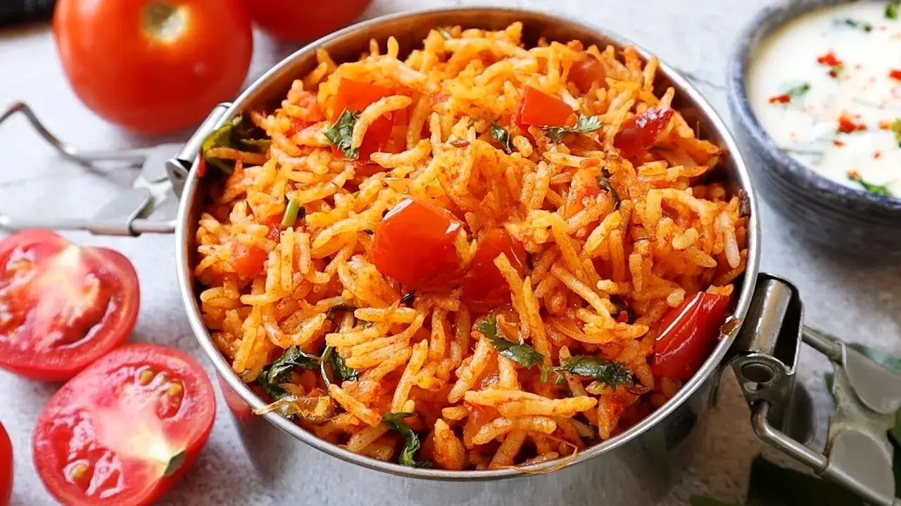 ఉదయం పూట తక్కువ టైంలో చేసుకునే టమాటో రైస్ 😋 Time Saving Lunch Box Recipe | Tomato Rice In Telugu