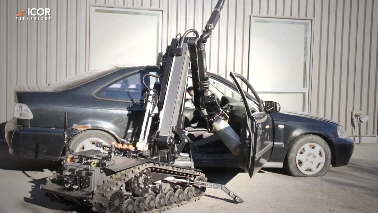 CALIBER® MK4 LARGE EOD ROBOT