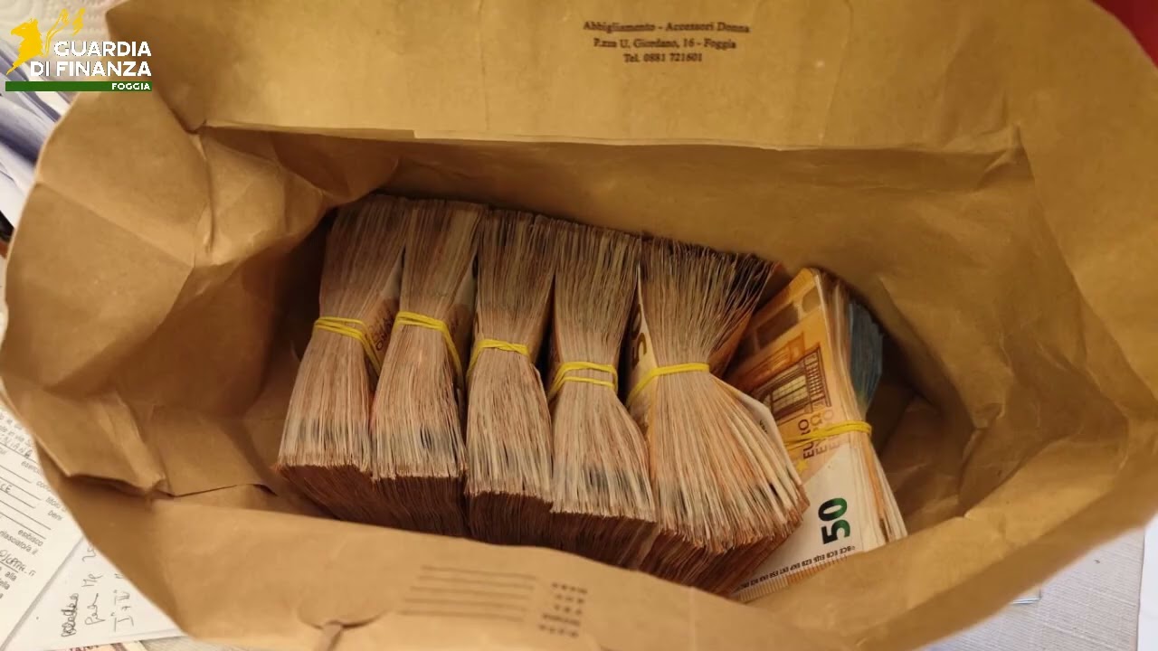 GdF Foggia. Perquisizioni per presunte frodi in appalti pubblici. Sequestrati 700mila euro contanti.
