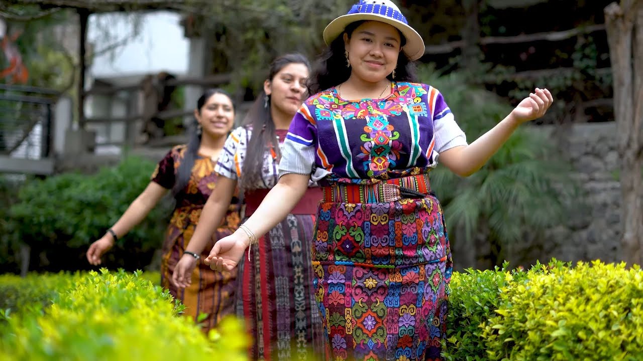 Baile Folklórico en Zunil, Quetzaltenango, Renzo Pedro - Flor de Mi Alma