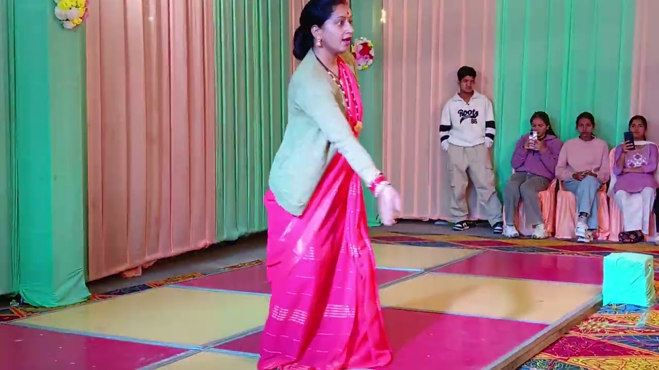 मेहंदी प्रोग्राम मैं मैने किया डांस  plz like shere 🙏❤️🫴