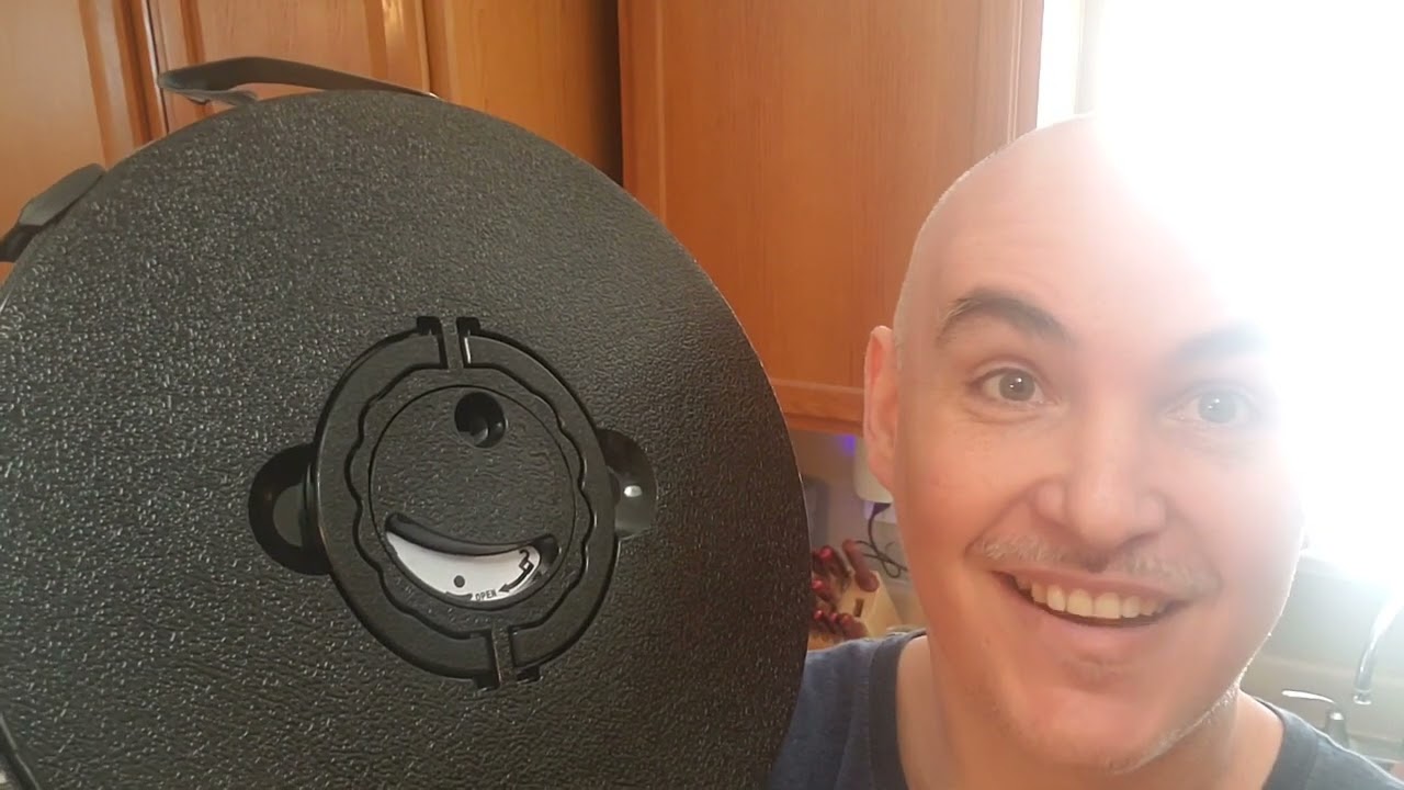 FLIMSY LOCKING LEVELS? Swivel Numanu xxl Collapsible Stool Review Unboxing Demo