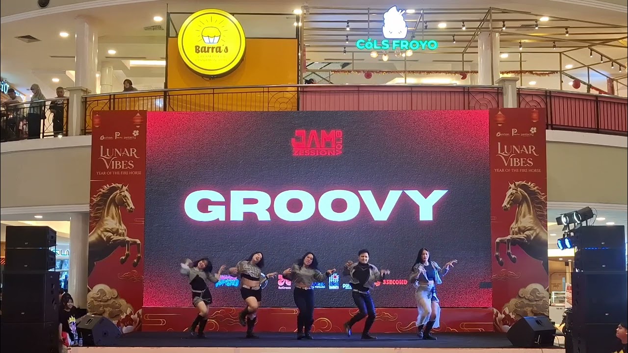 GROOVY 🐱 DANCE COVER MEOVV BODY X MEOW | SWAGGY WAACKY JAM SESSION DANCE SHOWCASE | BALIKPAPAN