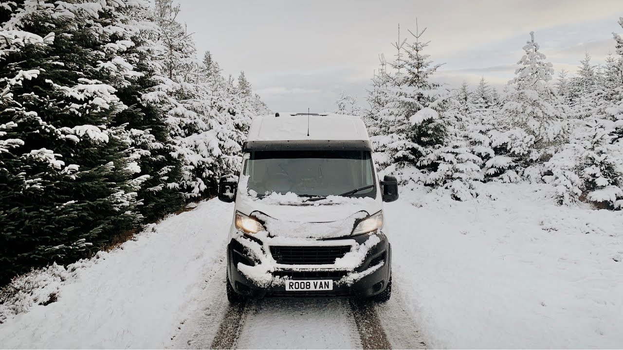 WE WOKE UP TO SNOW | VAN LIFE UK