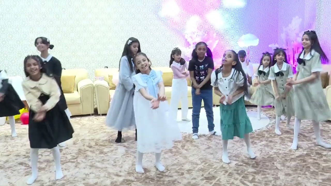 استعراض نشيد انورت جازان من حلقة بيت الزهور العاشرة