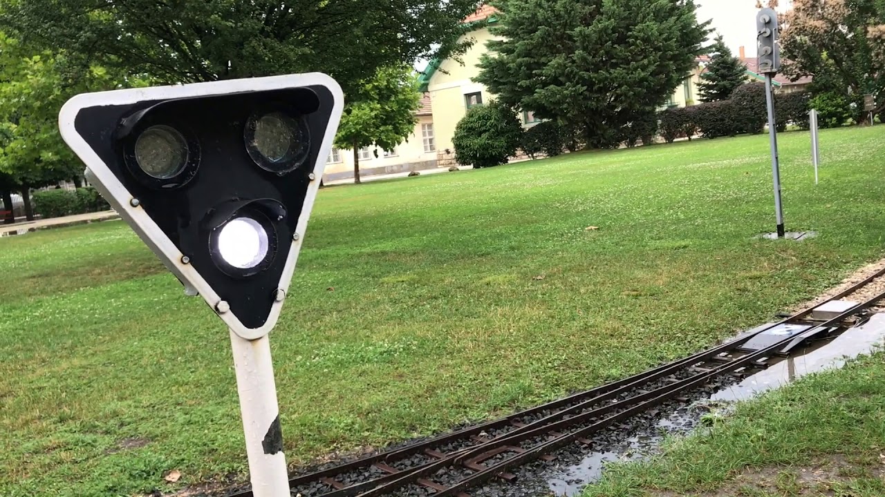 Vasúti átjáró - Vasúttörténei park / Hungarian train level crossing mini train