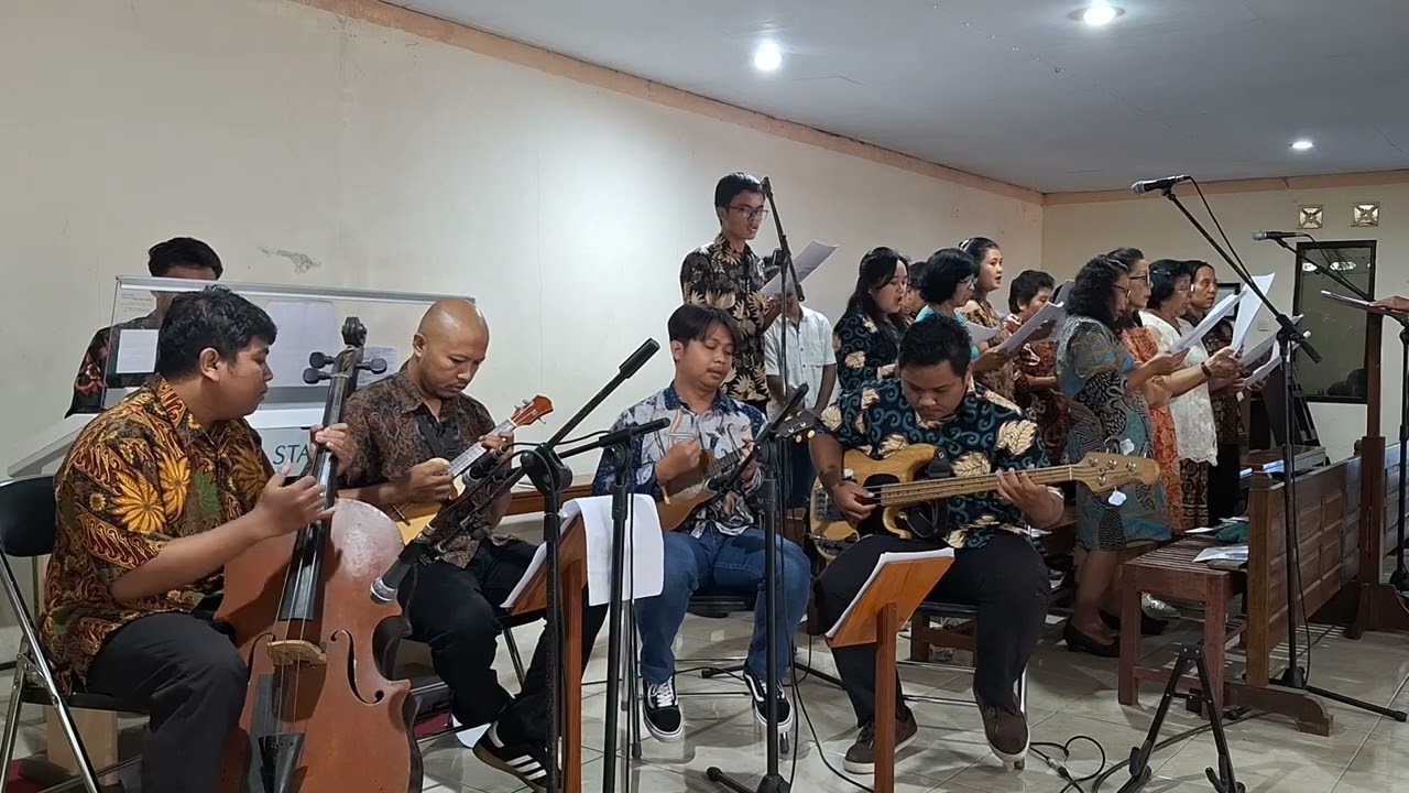 KERONCONG BAPA KAMI | GEREJA SANTO PETRUS BOROBUDUR