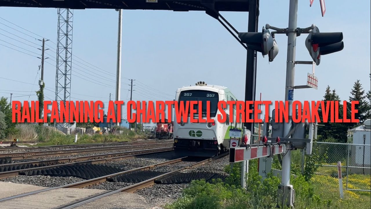 Railfanning at Chartwell Road in Oakville