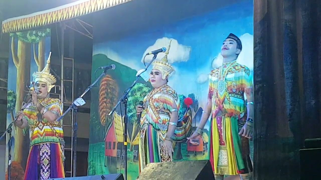 มโนราห์VSลิเกป่า   โดยมโนราห์เฉลิมชัย มลวิเชียร