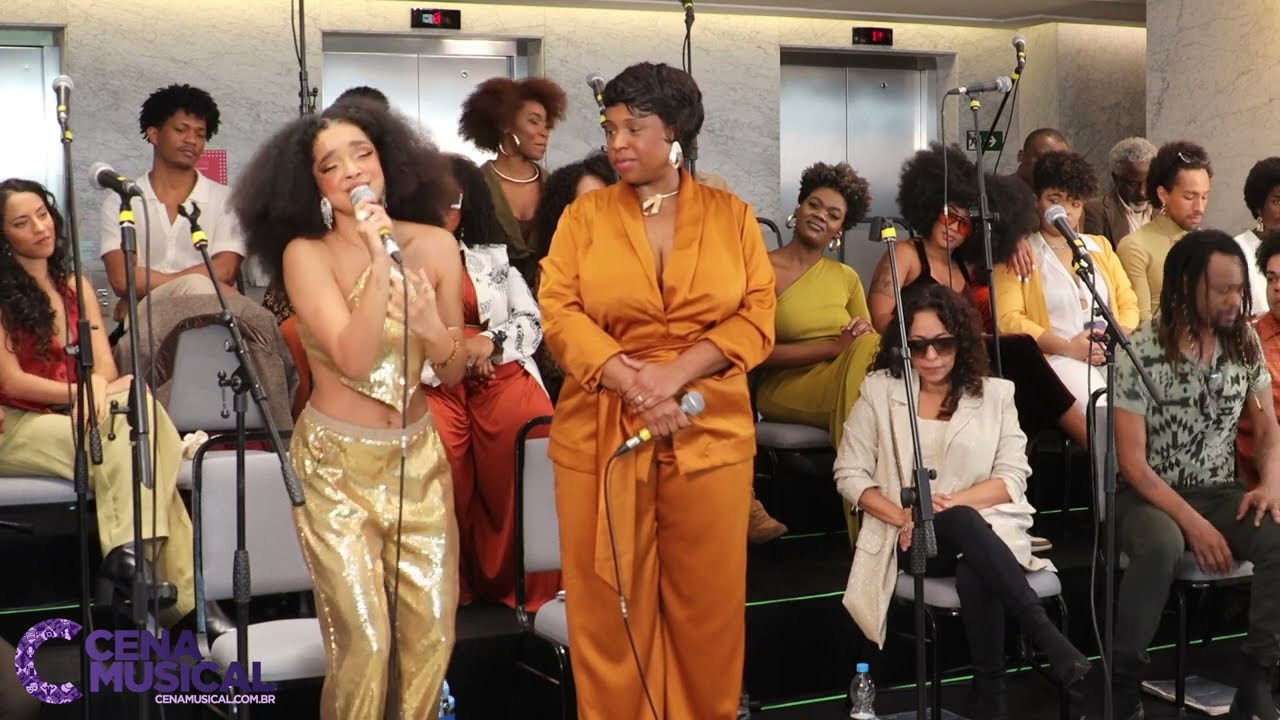 Italiana Dreamgirls - 'Ouça' (Listen)