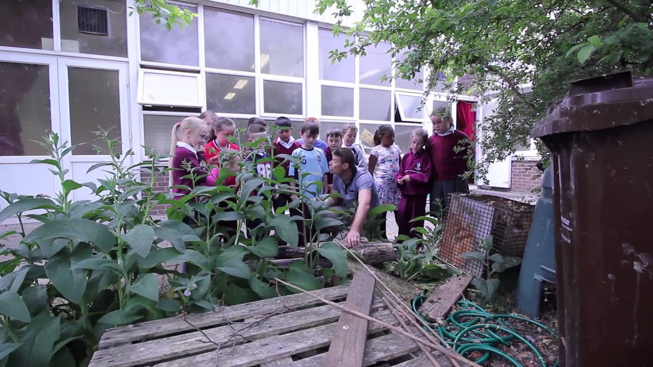 Heritage in Schools -- Scoil an Chroi Ro Naofa Soisir  Visit from  Dale Treadwell