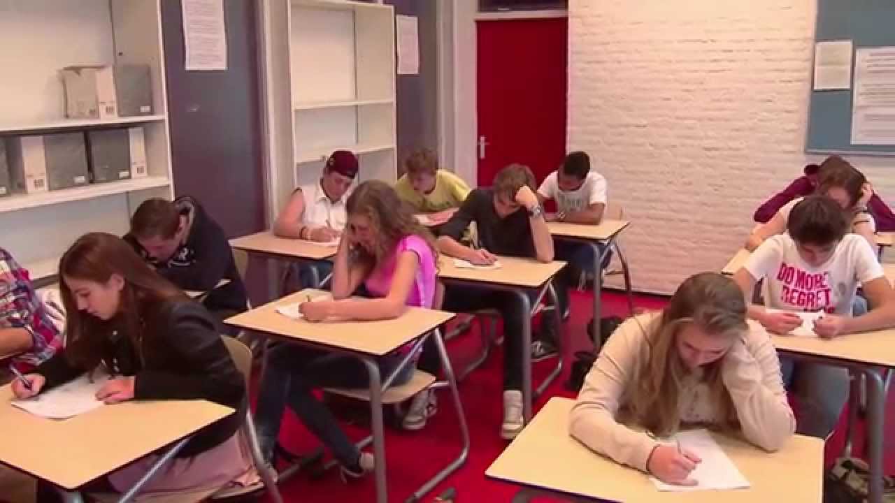 Brugklas Seizoen 01 Aflevering 06 - Fraude & Brandalarm