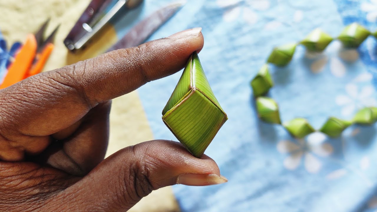 How to make small palm balls (coconut leaf)