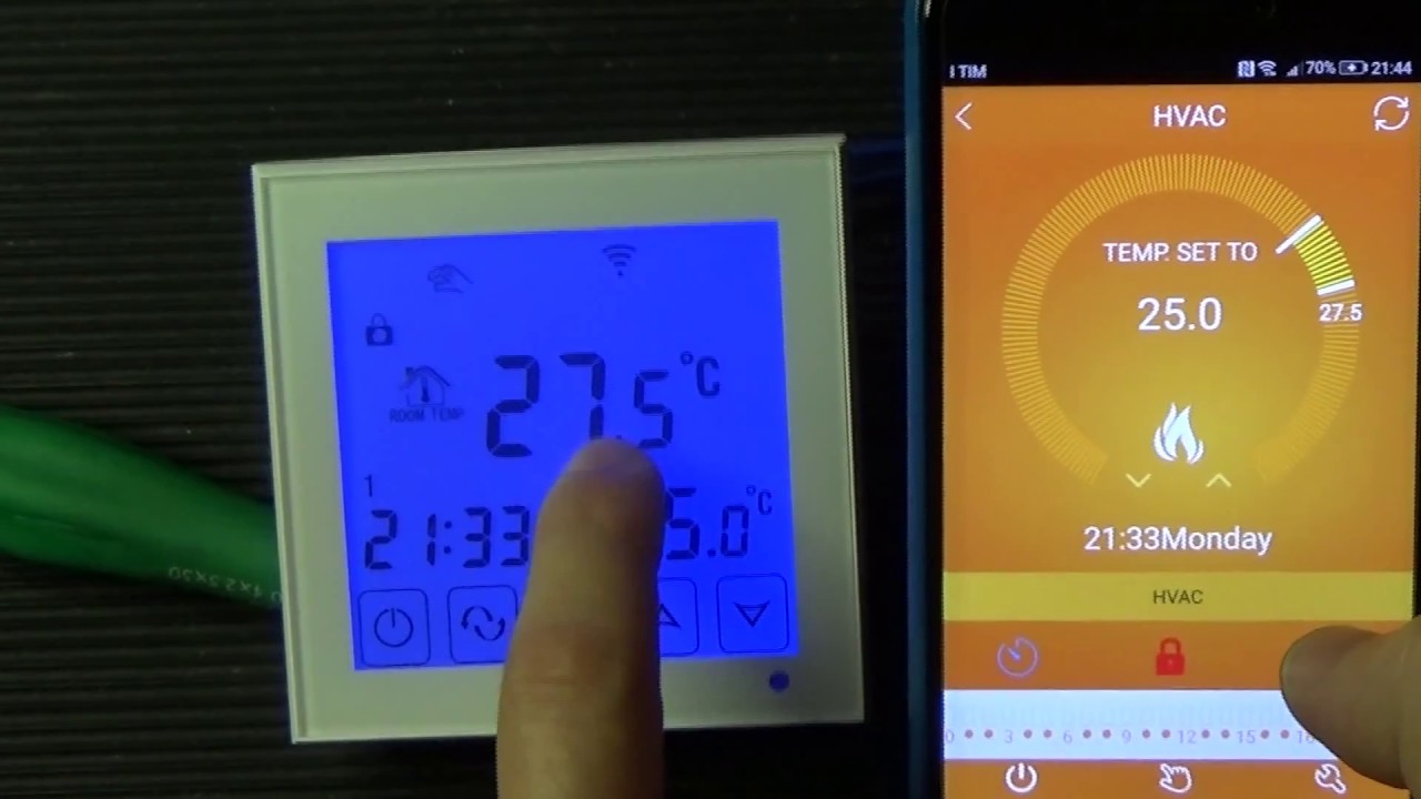Innovativo termostato Wi-Fi (con APP) con display touch screen