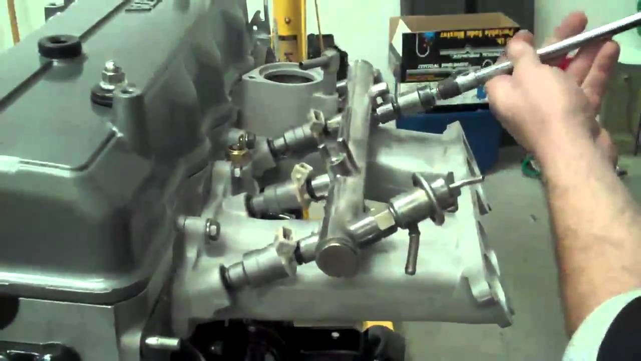 22RE Toyota injector installation