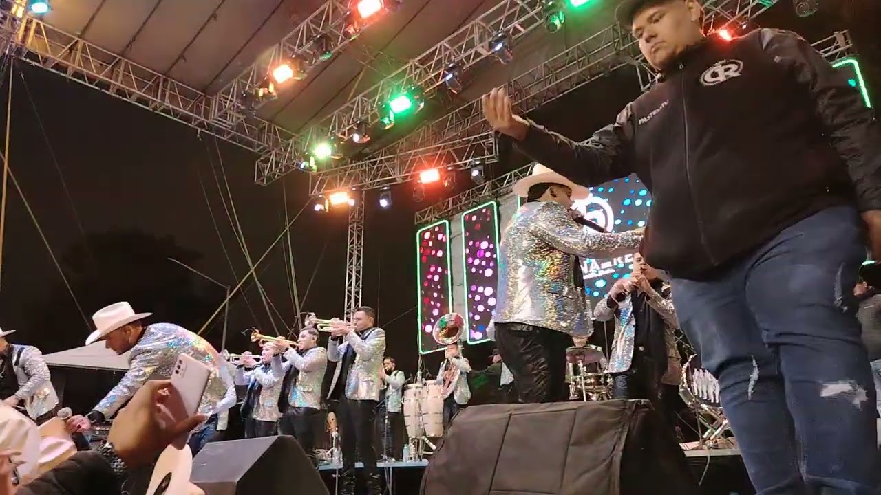 Banda corona del rey que les duele 