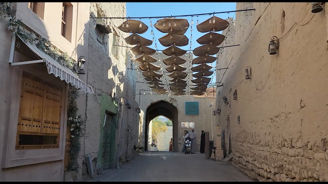رحلة مسقط 2025 - الجزء الرابع - جولة في حارة العقر بولاية نزوى