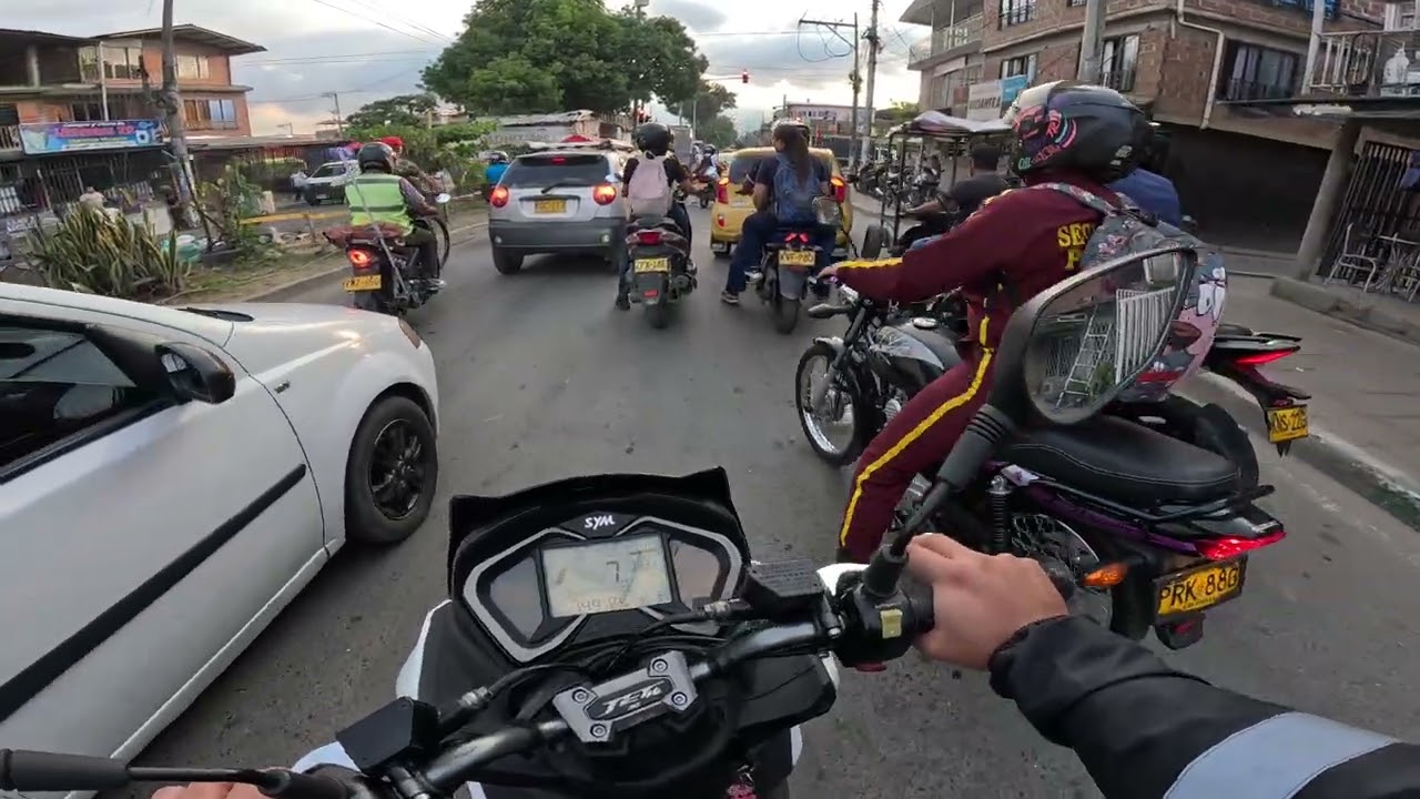 Ida a tanquear la moto de mi mamá 16 de Diciembre de 2025