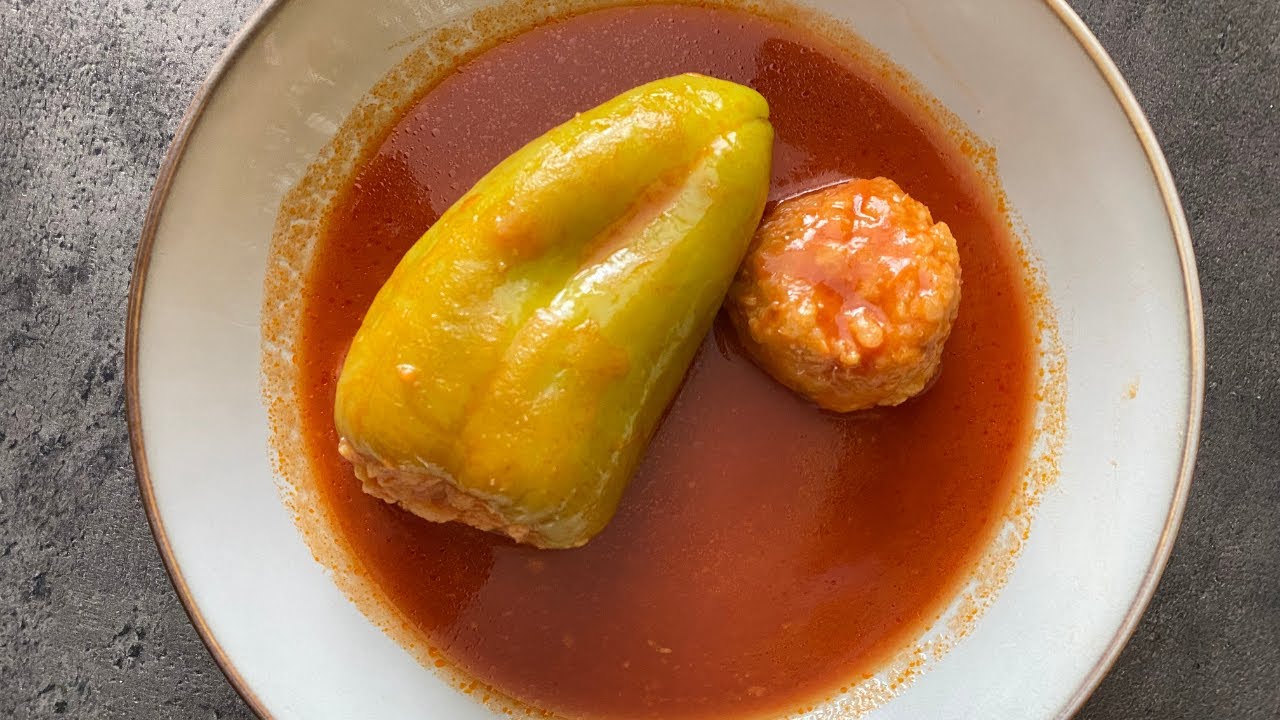 Plnená paprika v paradajkovej omáčke / Plněné papriky s rajskou omáčkou / VEGE verzia
