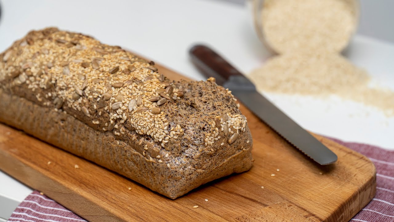 Pane con semi di lino. Pane senza glutine