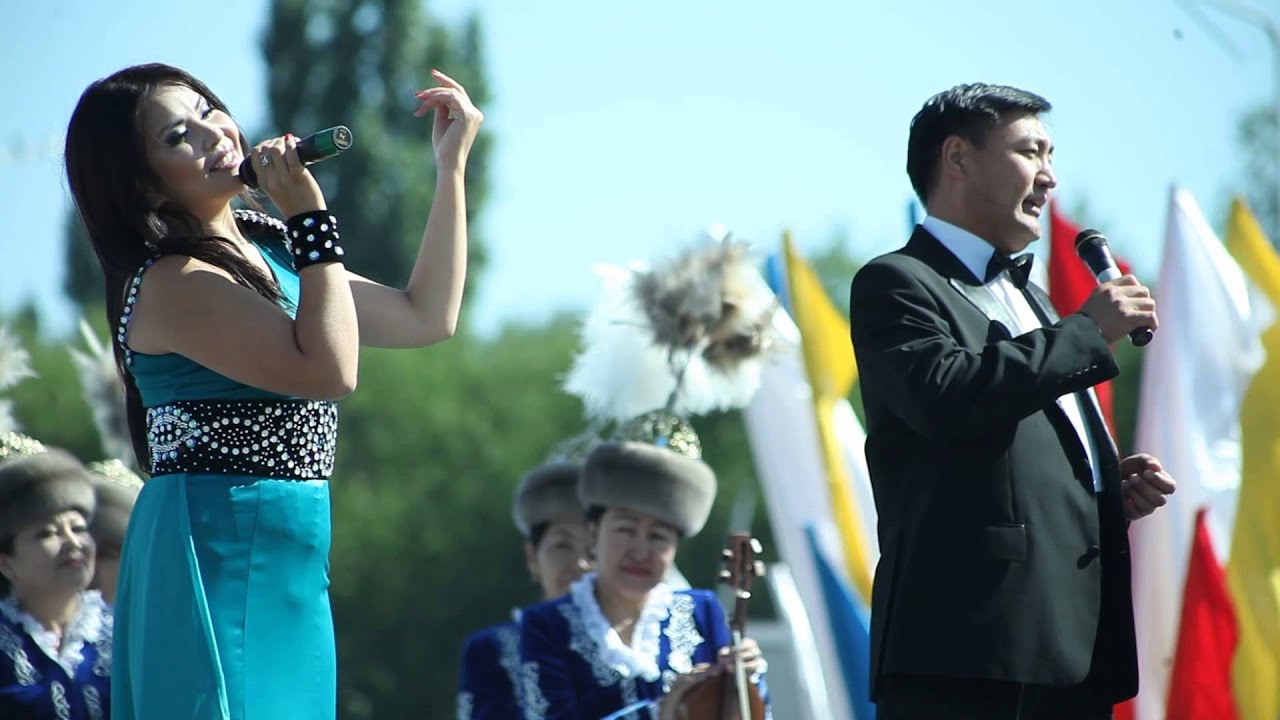 Муратбек Бегалиев ''ЗОБОЛО'' Слова К_Урманбетова Исполняют Н_Кадырбаева и Ч_ Торобеков