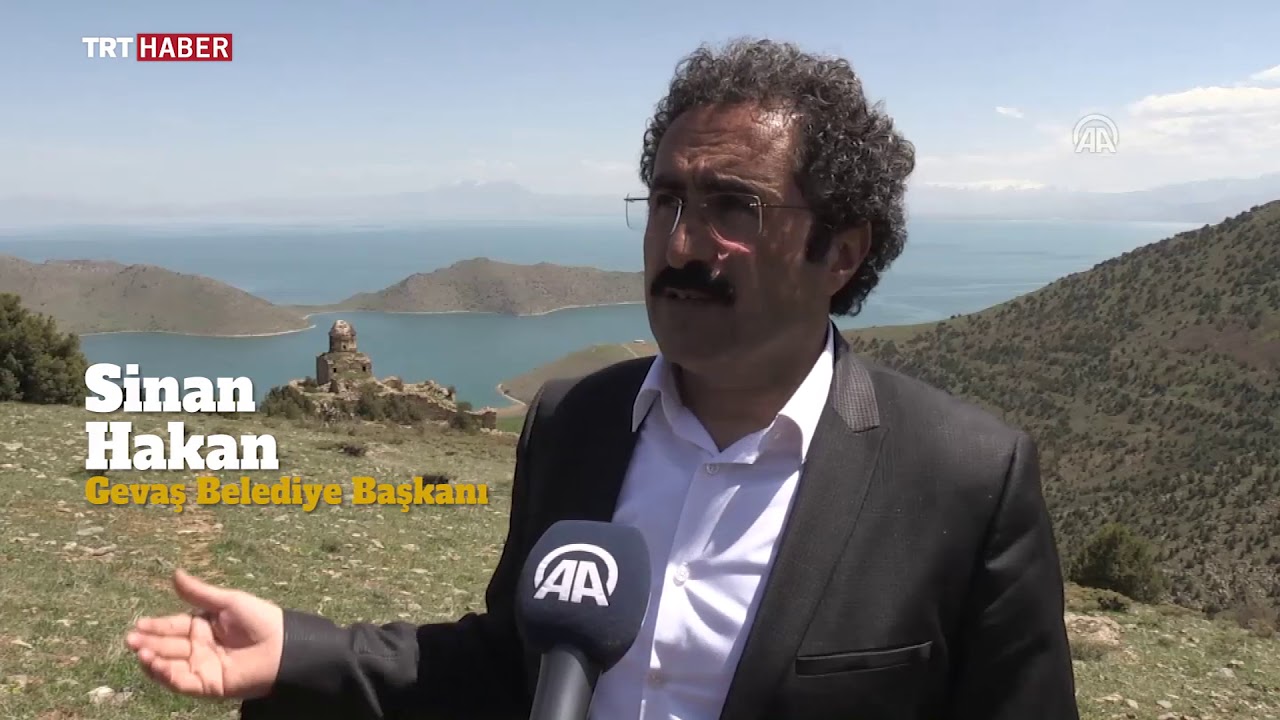 Doğası, kültürel yapısı ve masmavi suyuyla Van Gölü...