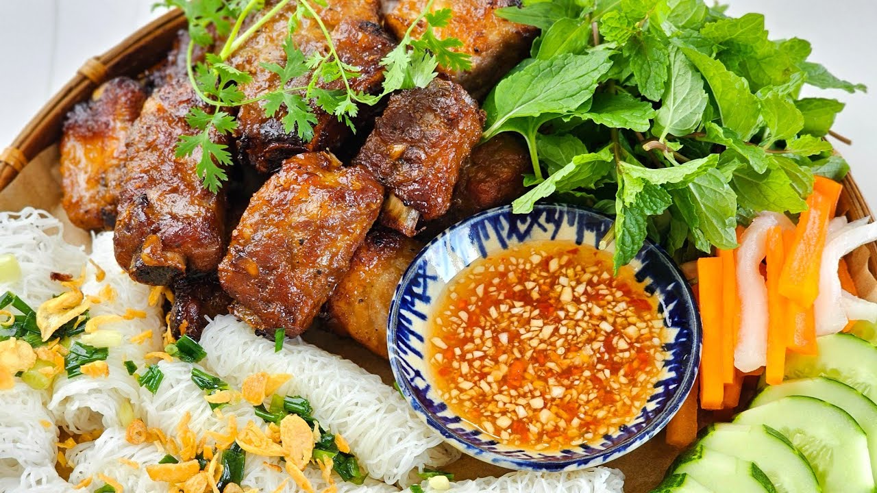 Sườn Nướng Bánh Hỏi - Chọn Bánh Hỏi Khô Ngon Như Bánh Hỏi Tươi 