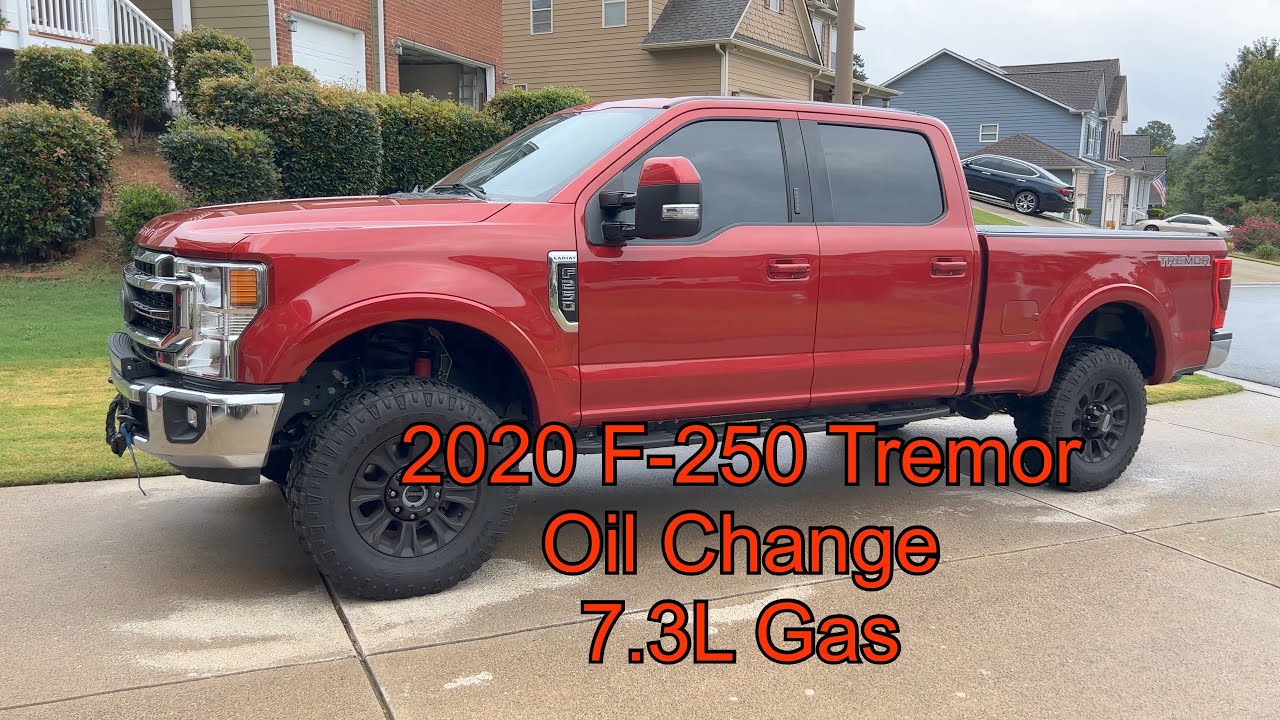 Ford F-250 Super Duty Tremor Oil Change 7.3L Godzilla