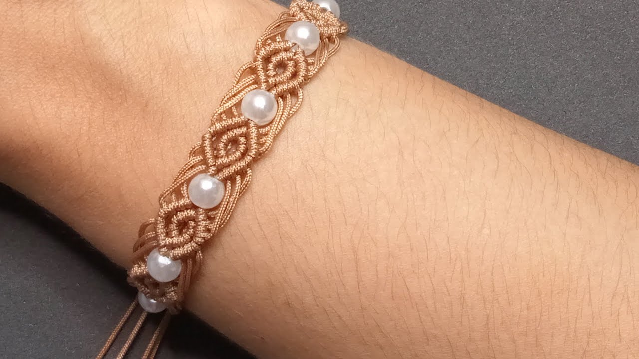 Passo a Passo:Pulseira Macrame Simples e Rápida com miçangas peroladas/ Tutorial Macrame Completo.
