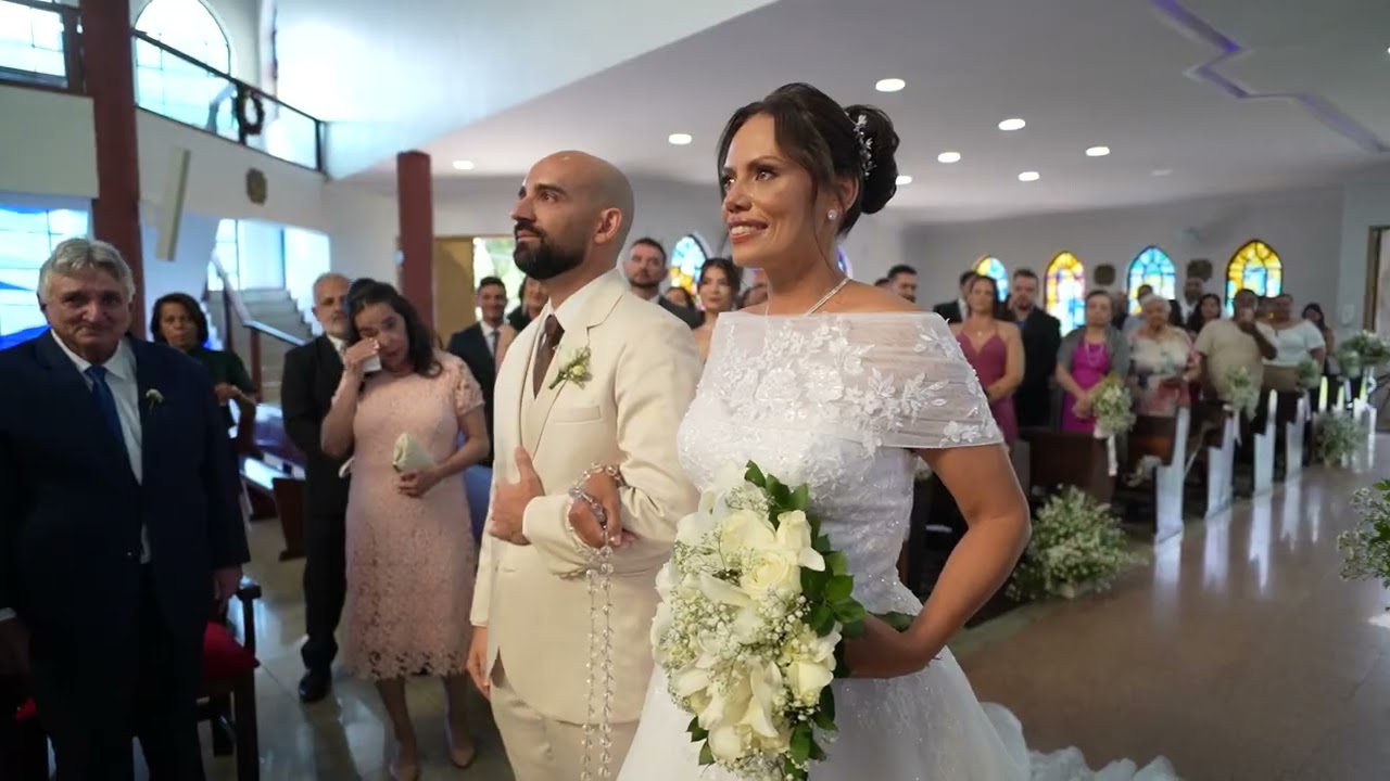 cerimonia na integra de Livía e Rennan